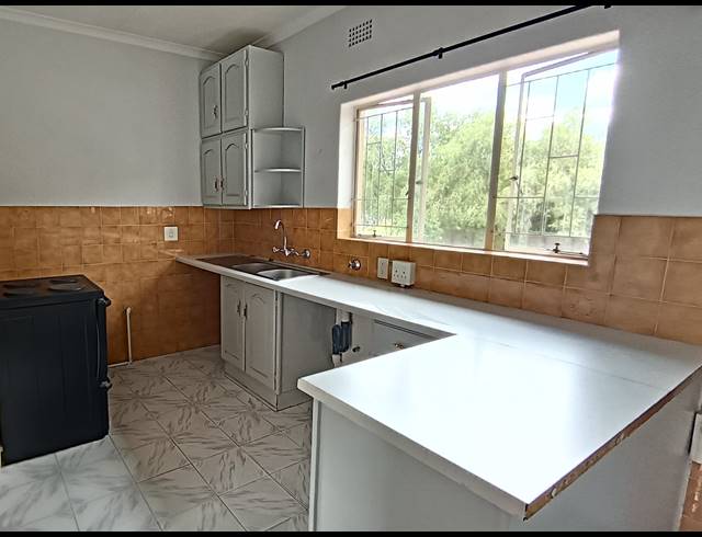 1 BEDROOM APARTMENT FOR SALE IN VERWOERDPARK